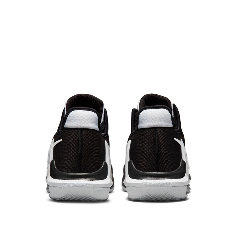 Tenis Nike LeBron Witness 6 Negro Blanco